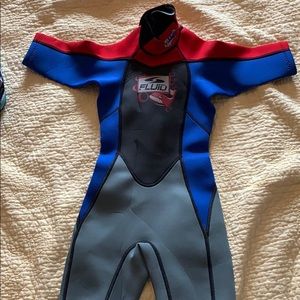Fluid kids Wet Suit BNWT